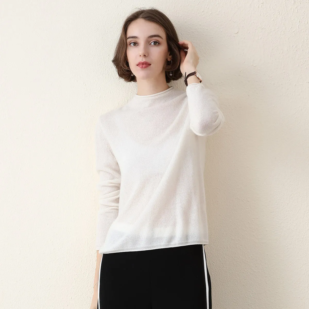 100% Cashmere Round Neck Lightweight Knit sweater