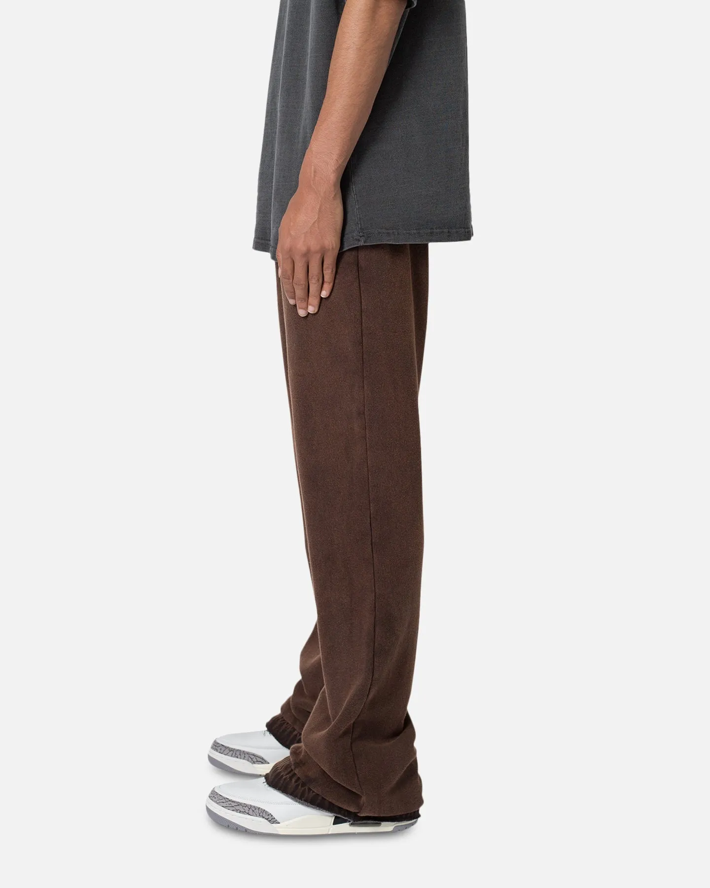 MNML Washed Flare Sweatpants Brown