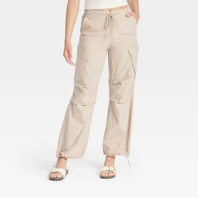 New - Women's Mid-Rise Straight Leg Cargo Pants - Universal Thread