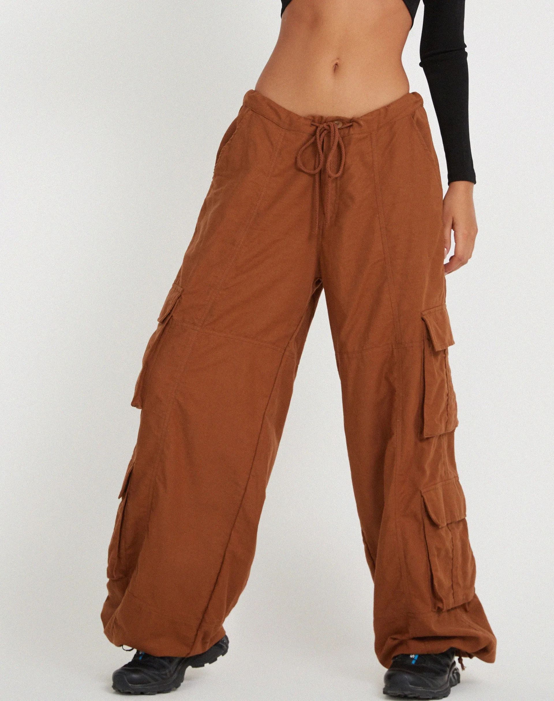 Philia Cargo Trouser in Bombay Brown