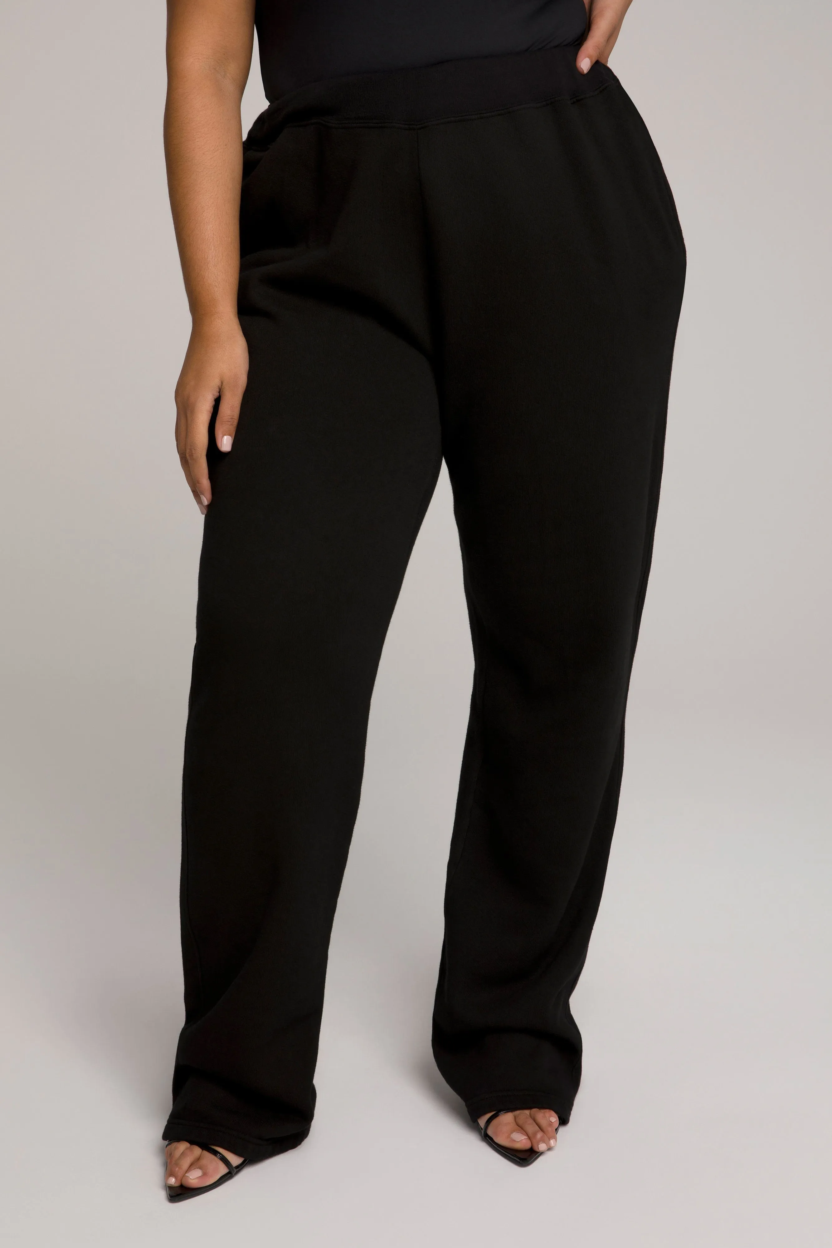 WIDE LEG SWEATPANTS | BLACK001